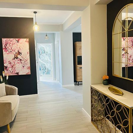 Sibiu Ezonia Central Apartment Dış mekan fotoğraf
